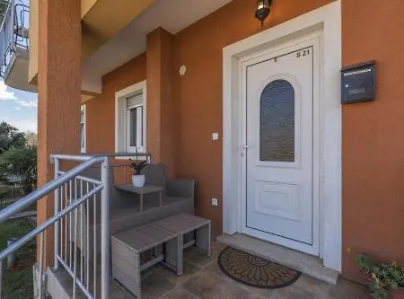 Dino Apartmán